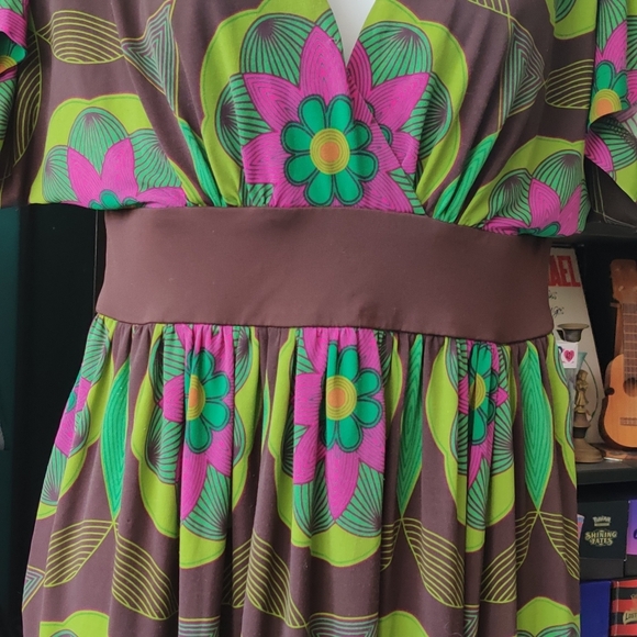 MAGGY LONDON V-Neck Dress - SZ 4 - Picture 7 of 7